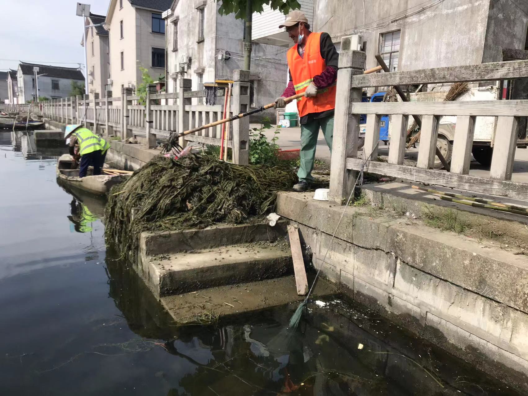 保洁阿姨的这个举动暖心