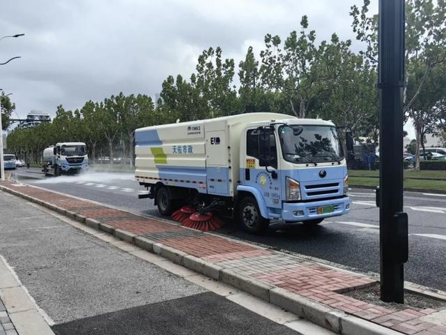 贝搏体育官网上海市道路保洁人防洗消现场演练在浦东举行