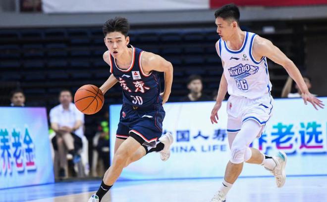 U19广贝搏体育平台东被辽宁逼入加时险胜陈家政真大腿一队两小将被狠批(图3)