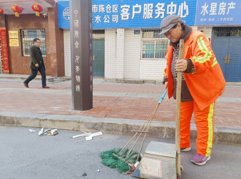 贝搏体育下载宝鸡市陈仓区环卫工人：坚守在清洁城市的第一线